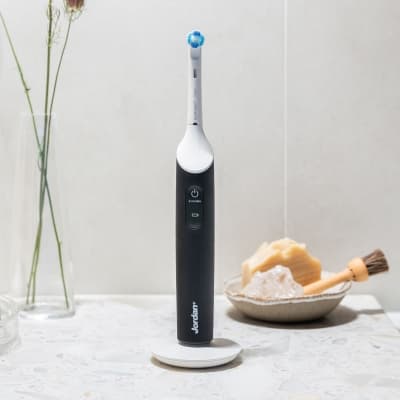 Jordan Clean Smile Plus – Längsta drifttid – eltandborste bäst i test 2026