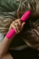 YelloohOne-hand Vibrating G-spot Dildo