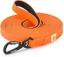 lionto väderbeständig spårlina med 360° säkerhetskarbinhake, 10 m, med väska & vadderad handögla, slitstark hundlina av nylon med PVC-beläggning för hundträning, orange