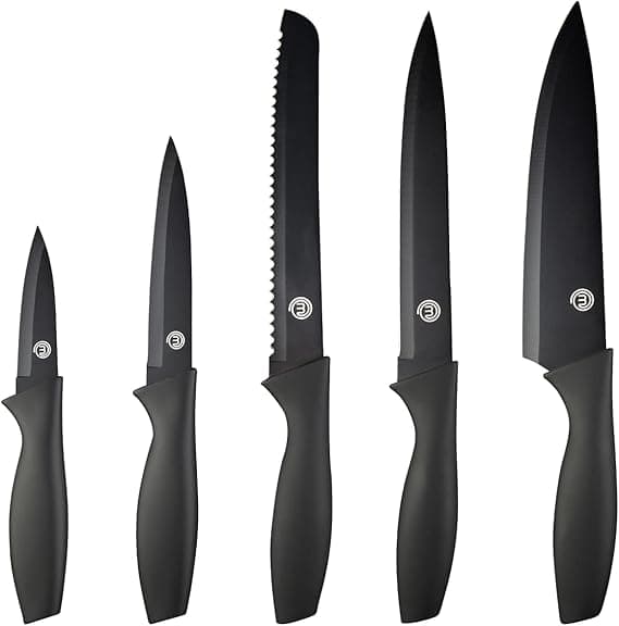MasterChef Knivset, Köksknivset 5-Delar, Komplett Set: Kockkniv, Brödkniv, Trancherkniv, Universalkniv och Skalkniv, Rostfritt Stål med Non-Stick-Beläggning, Ergonomiska Soft-Touch-Handtag, Svart – Bäst i test – tranchérkniv bäst i test 2026